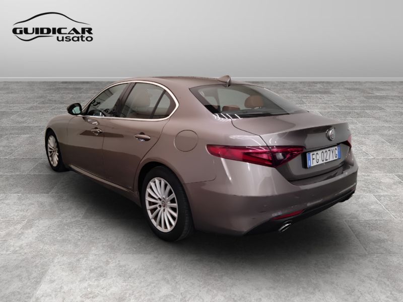 GuidiCar - ALFA ROMEO Giulia 2016 Giulia 2.2 t Super 180cv Usato